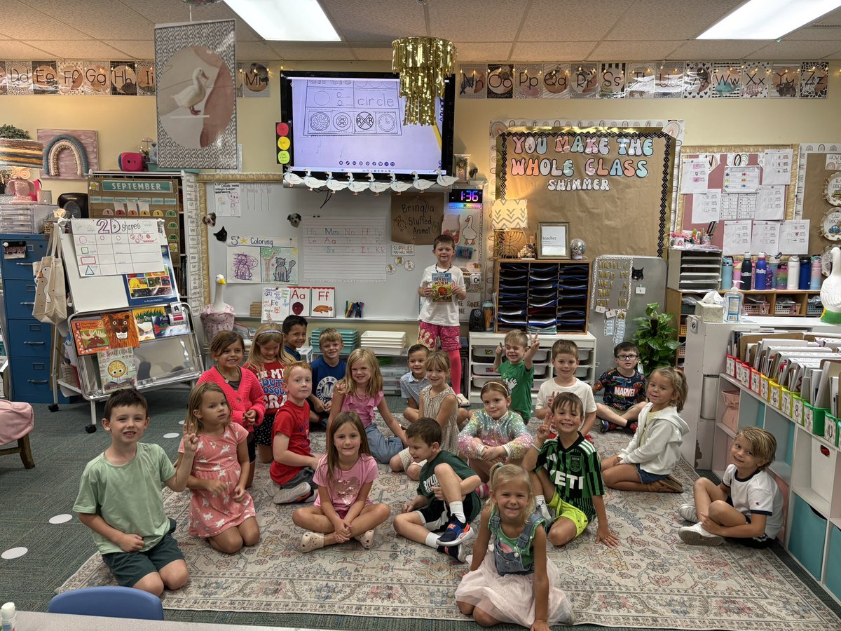 Ms. Cherry’s class got a guest reader from Mrs. Gorrell’s class! #theresnoplacelikesbe