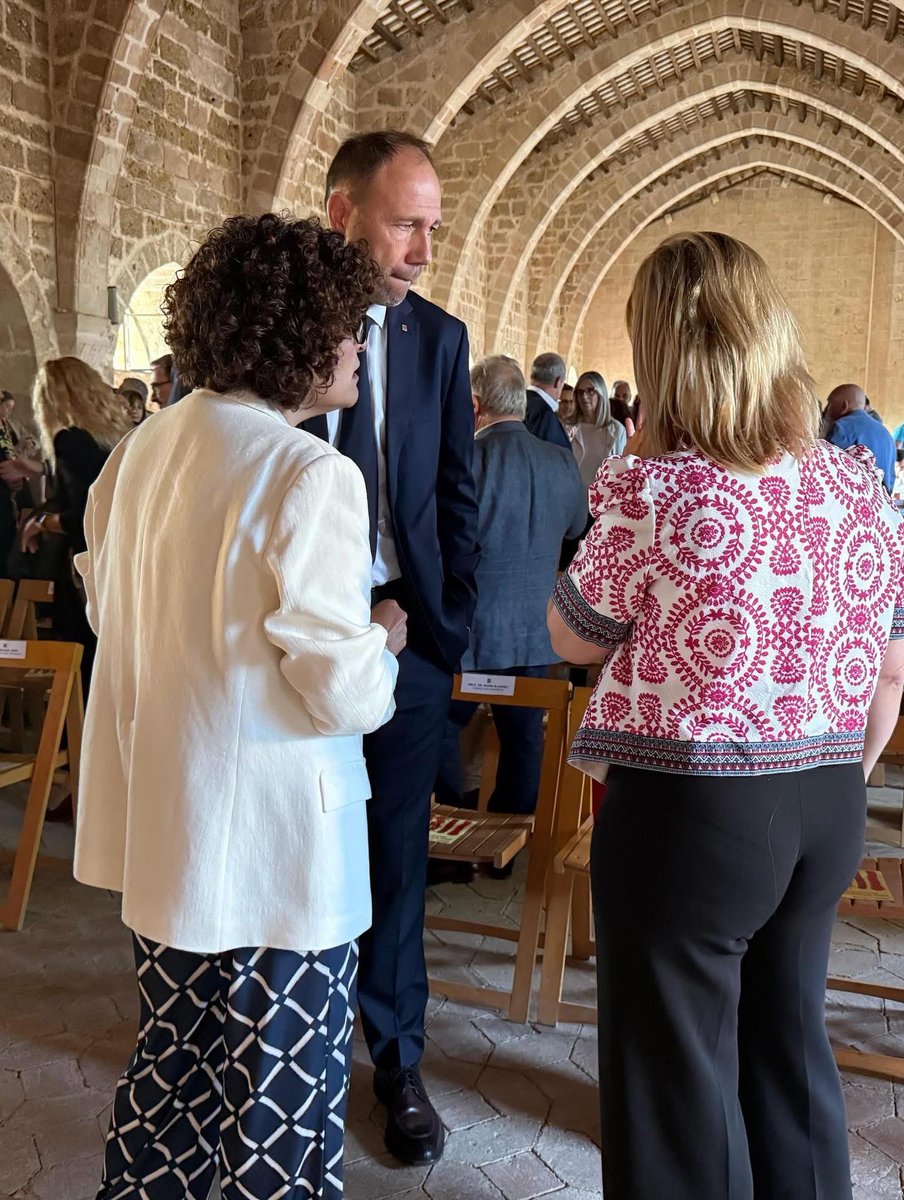 Acte de la Diada Nacional de Catalunya organitzat per la Delegació del Govern de la Generalitat al Camp de Tarragona a Santes Creus . Un marc preciós per commemorar i per reivindicar un futur de prosperitat, llibertat, respecte i convivència per Catalunya.
#Diada2025