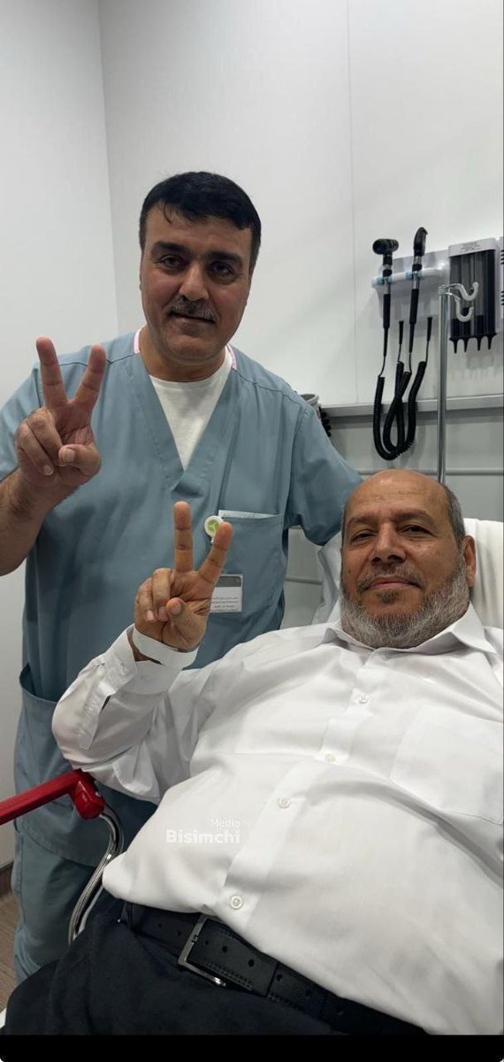 SprinterPress's tweet photo. First picture of Khalil Al-Hayya after the failed assassination attempt on him. https://t.co/48YOHnDHHq