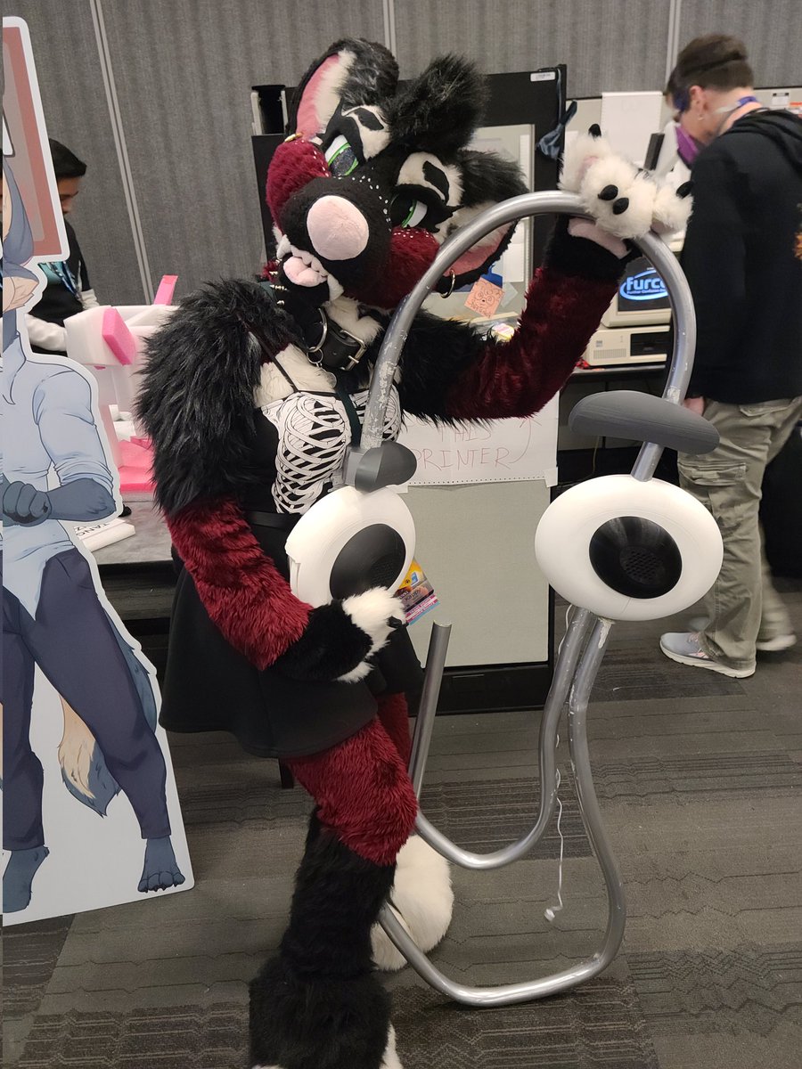 Twister / RapidlyFallingFuck tweet media