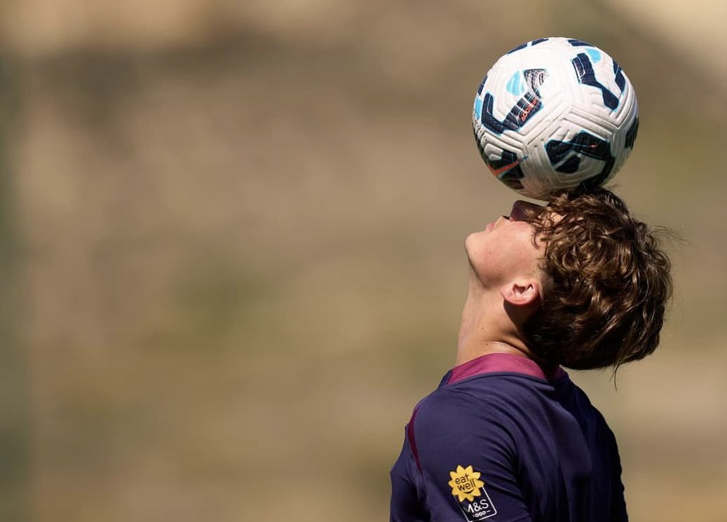 Pre match Max Dowman trickery 👏