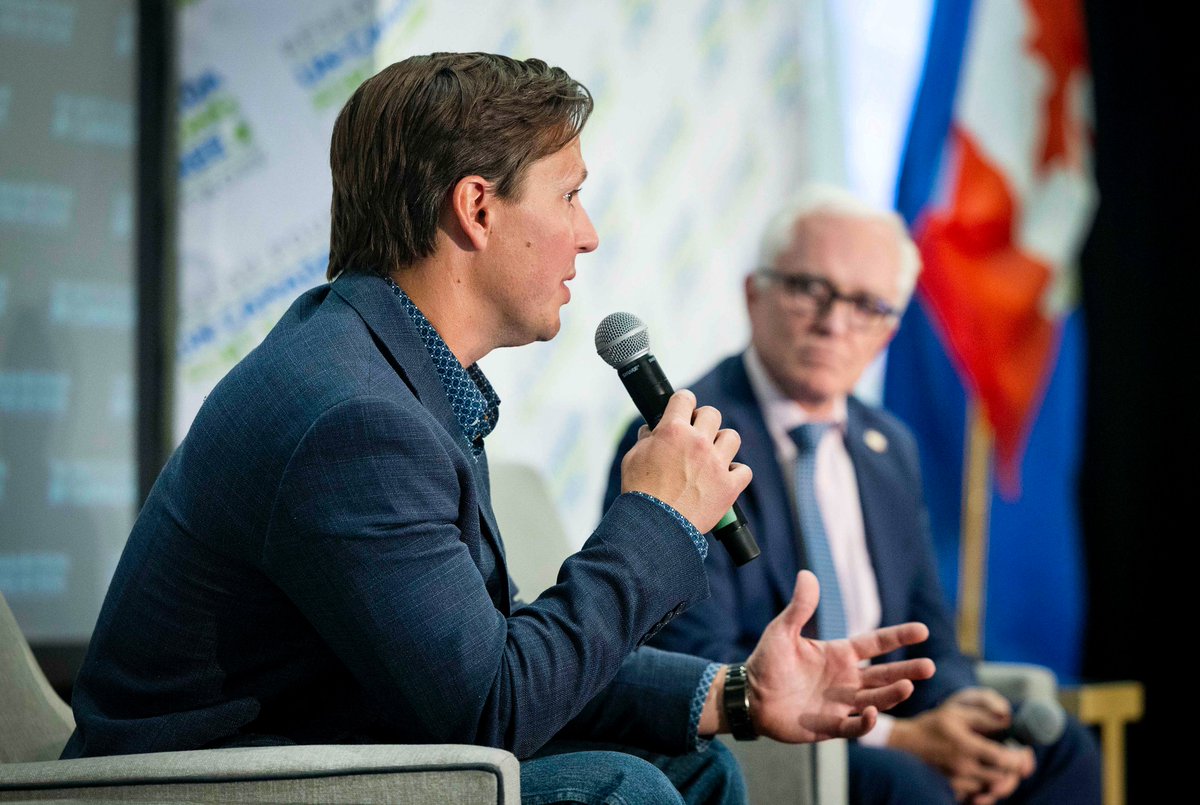 Perfect way to close CSFN Calgary 2025! Fireside chat on "The Future of National Projects and Energy" with   Hon. Devin Dreeshen (MLA for Innisfail-Sylvan Lake) and Michael Binnion (CSFN Chair). Thoughtful conversation about Canada's energy future and the national projects that