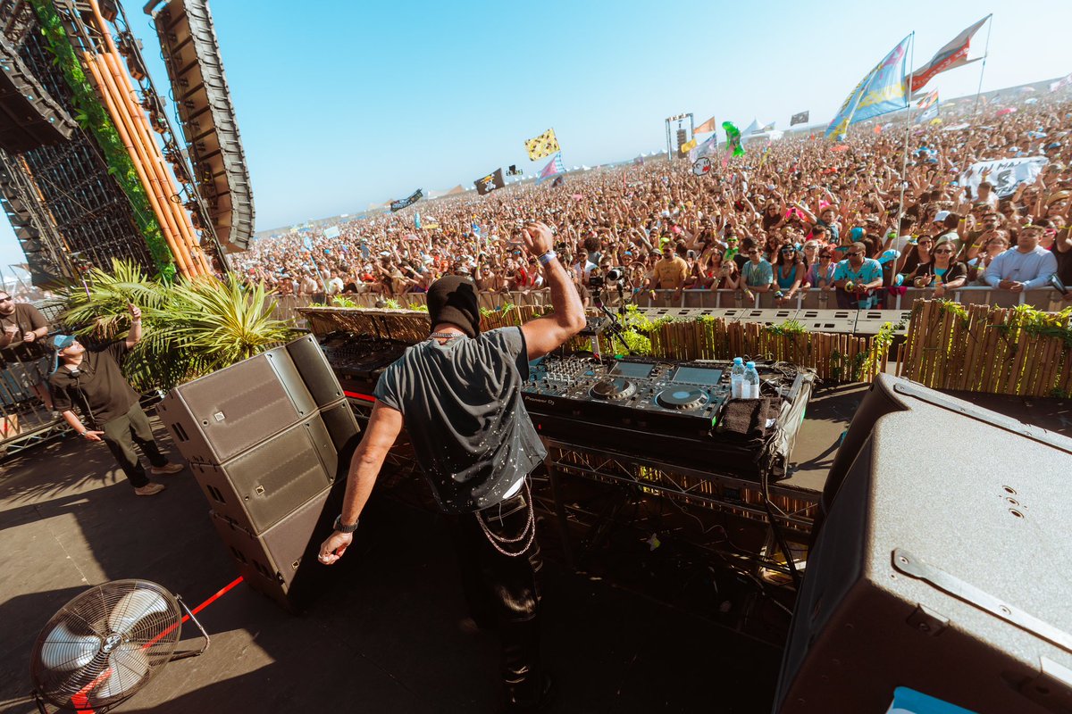 what makes a song catchy