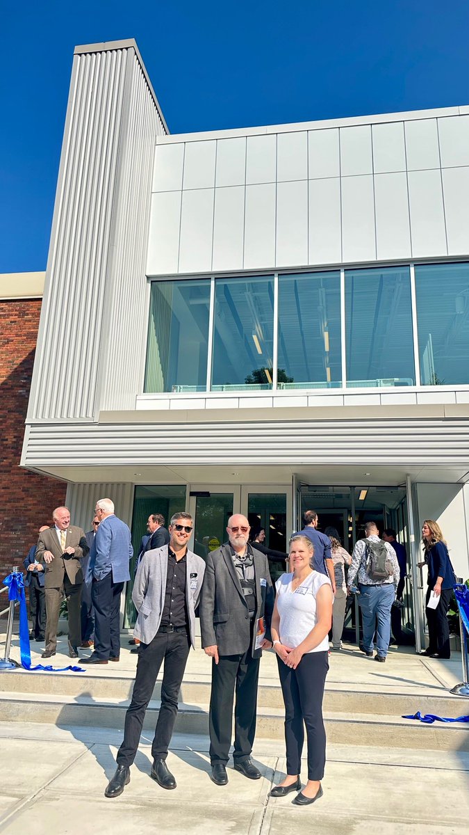 Congratulations to @lakelandcommcol on the grand opening of its newly renovated Engineering Building!

Our project team was proud to attend today’s ribbon cutting ceremony for this recently-completed facility.