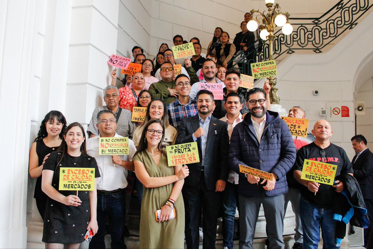 Como era previsible, fue desechada por el pleno del <a href="/Congreso_CdMex/">Congreso de la Ciudad de México</a>  la propuesta para que las diputadas y diputados, concejales y servidores públicos dejen de hacer jornadas de abasto; en la #BancadaNaranja seguiremos adelante en el apoyo de nuestros mercados públicos. Vamos a