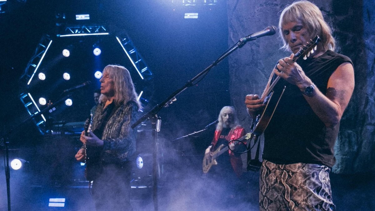 LeaStellaProds's tweet image. Turn it up to 11 one last time! 🎸 Spinal Tap reunites after 15 epic years for their final concert in 'Spinal Tap II: The End Continues' – the hilarious mockumentary sequel you've been craving. Hitting theaters and IMAX on September 12, 2025! 🤘
  #SpinalTapII #ThisIsSpinalTap
