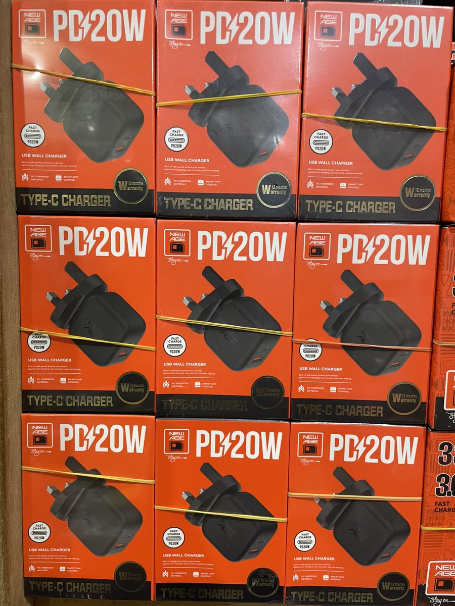 Fake chargers often have a “light” build. Real fast chargers are heavier because of proper copper coils inside.

Newage chargers available.🔥

#Oraimo #FreePods
#Kwara #Oyo #AkwaIbom #Ondo #Osun #Ogun #Nasarawa #Kano #Enugu #Abia #CrossRiver #Abuja