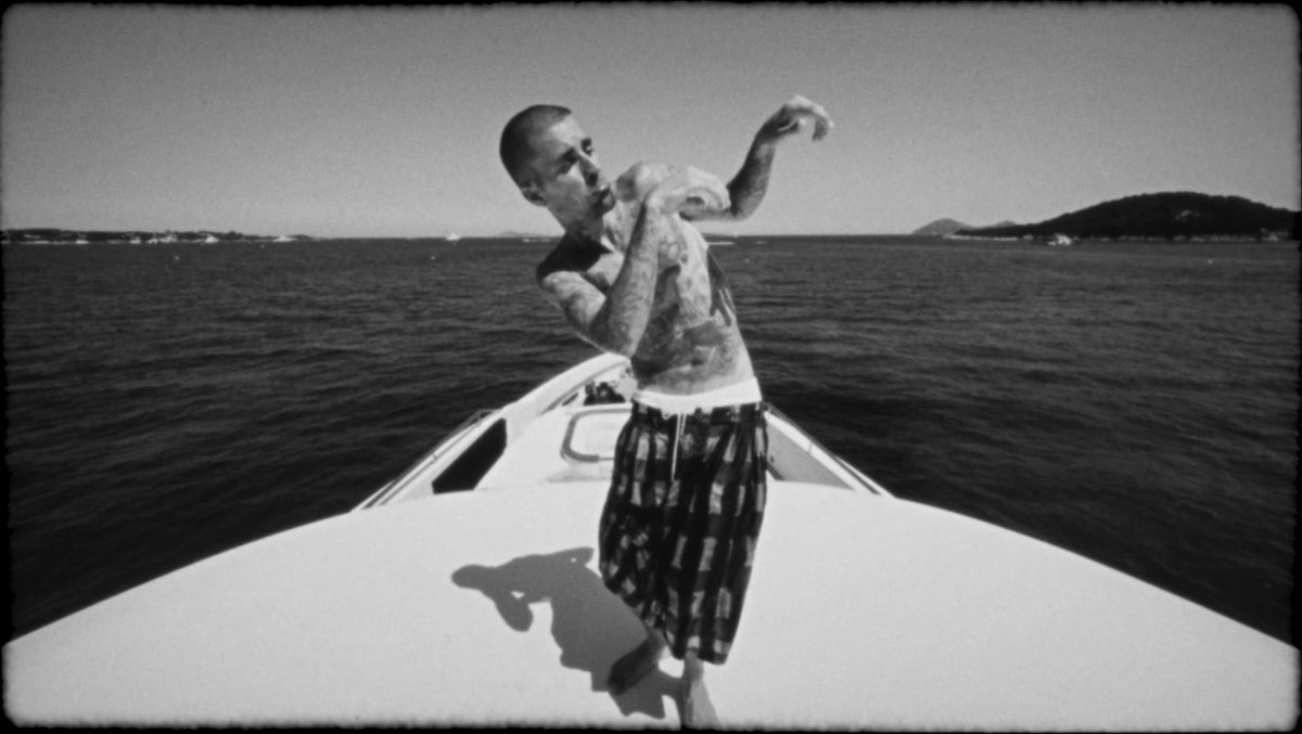 Justin Bieber’s “YUKON” surges to #1 (+4) on this week’s Billboard Rhythmic Airplay chart.

It becomes his sixth Rhymthic Airplay #1.