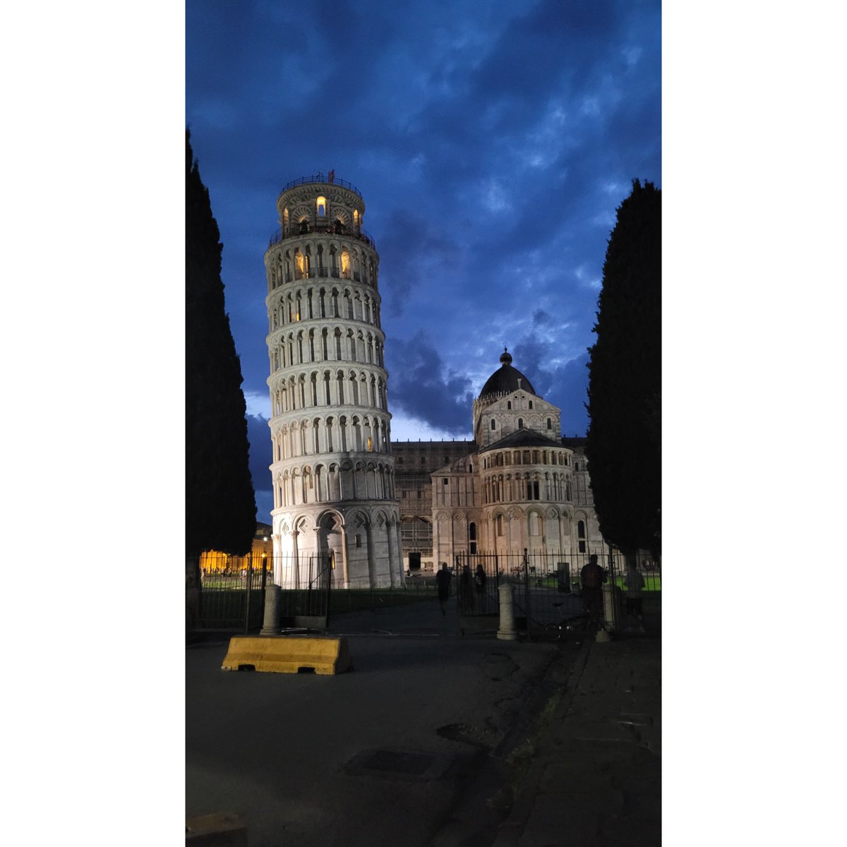 Juki_W's tweet image. Pisa, Italia 🇮🇹

Julaayy.blogspot.com/2025/09/pisa.h…

#blog #blogger #fblog #fblogger #liverpoolblog #liverpoolblogger #pisa #italy #tuscany #italia #tourists #holiday #travels #leaningower #leaningtowerofpisa #gelato #pasta #icecream #cornetto #breakfast #nofilter #food #italianfood