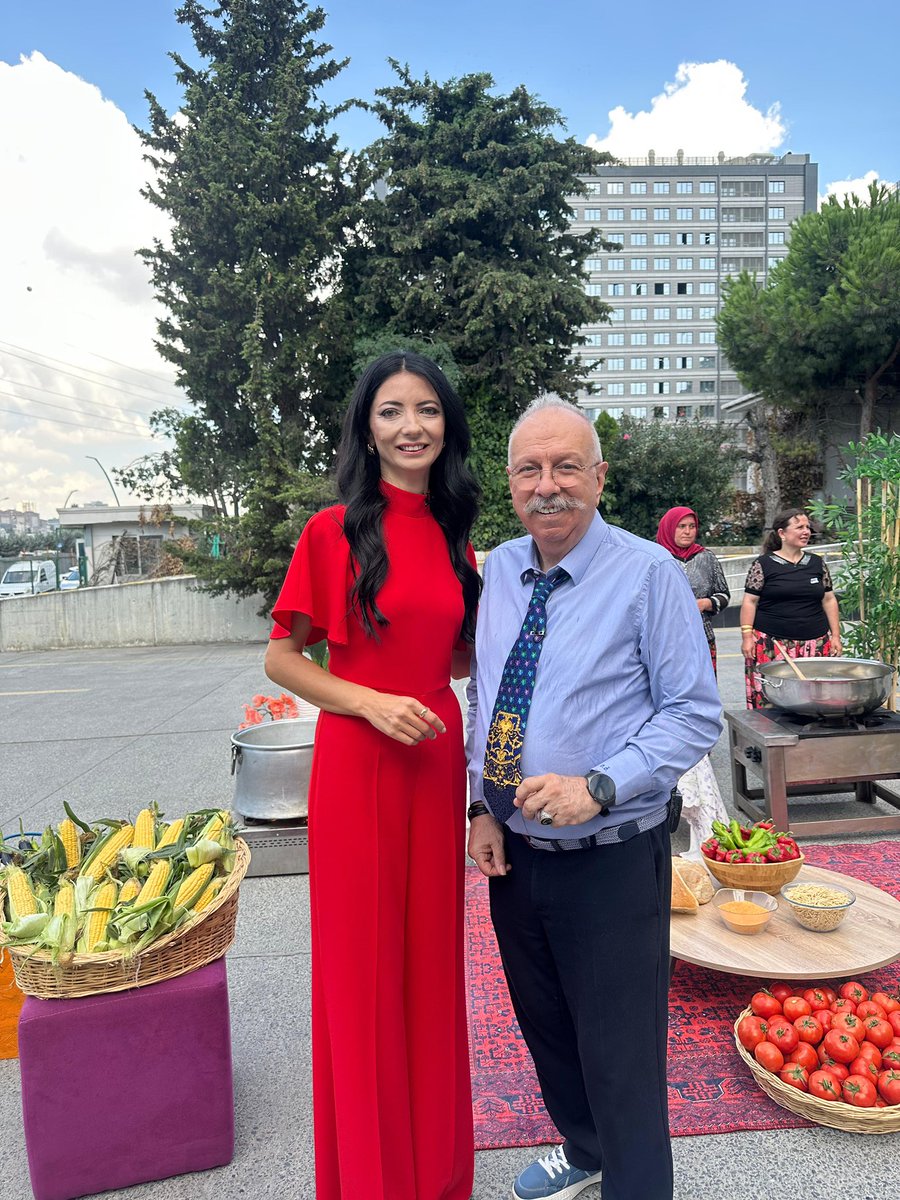 Bugün TRT 1 ‘de Alişan ile Hayata Gülümse programındaydım. <a href="/hayatagulumstrt/">Hayata Gülümse</a> Bu muhteşem yayının tekrarını youtube Alişan ile Hayata Gülümse TRT kanalından izleyebilirsiniz💫