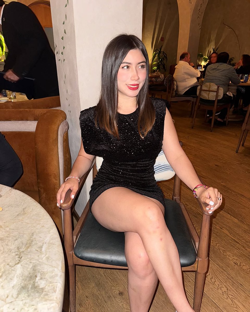 SexyVestidos's tweet image. Café con café ☕, buena combinación