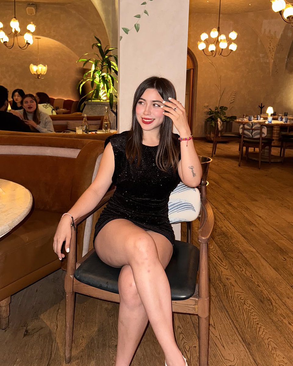 SexyVestidos's tweet image. Café con café ☕, buena combinación