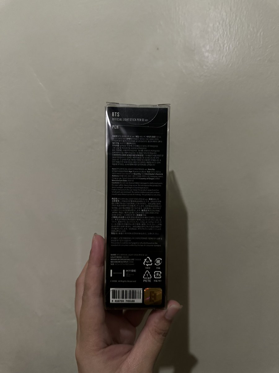 AlviE8006's tweet photo. WTS LFB PH
RFS: need funds

BTS Official MOTS Lightstick Pen
 - ₱900
 - Sealed
 - Can do GRAB/LALAMOVE within Metro Manila
 - Buyer will shoulder the shipping fee
 - Full payment required before shipping
 - with freebies https://t.co/w1Fz8IjXJi
