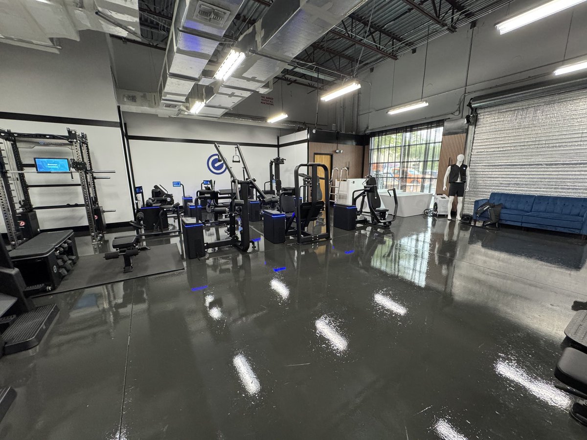 LFOUNDOS's tweet image. We are pumped to share that Echelon’s brand-new commercial showroom in Orlando, Florida is officially open! 

Please email me at lfoundos@echelonfit.com to book a visit. 

So much more than a bike.... @Echelon_Fit