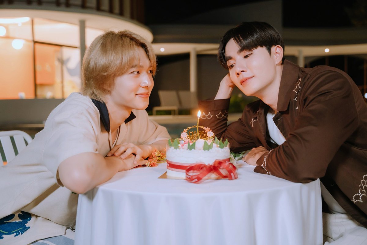 สุขสันต์วันเกิดนะคะ🎂 <a href="/zee_pruk/">Z</a>
ขอให้มีความสุขทุกวัน สุขภาพแข็งแรง ขอให้ทุกอย่างเป็นไปที่ดีที่สุดนะคะ🎊
ขอให้ supersun ปังๆ ขายดีที่สุดเลยค่ะ🎉
Happy birthday！🥳🎂 
Stay with NuNew forever! 💙 🧡

ZEE BIRTHDAY
#HappyShiningZeeDay
#ZeePruk #ZeeNuNew