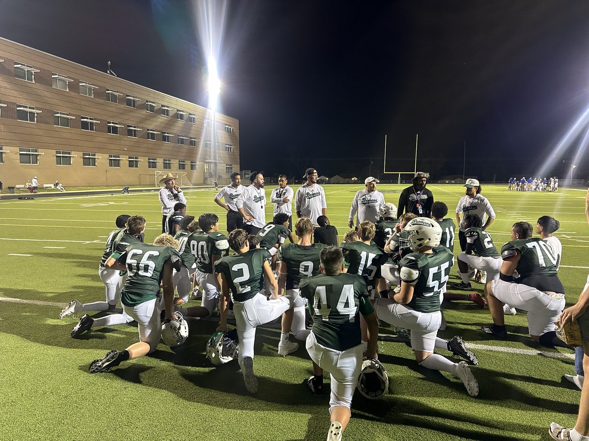 BHSVikingFB's tweet photo. It was great seeing our future Vikings  compete against CSMS tonight, winning 34-20. The future is bright. Way to go Broncos! https://t.co/Gjd0Qi3GWT