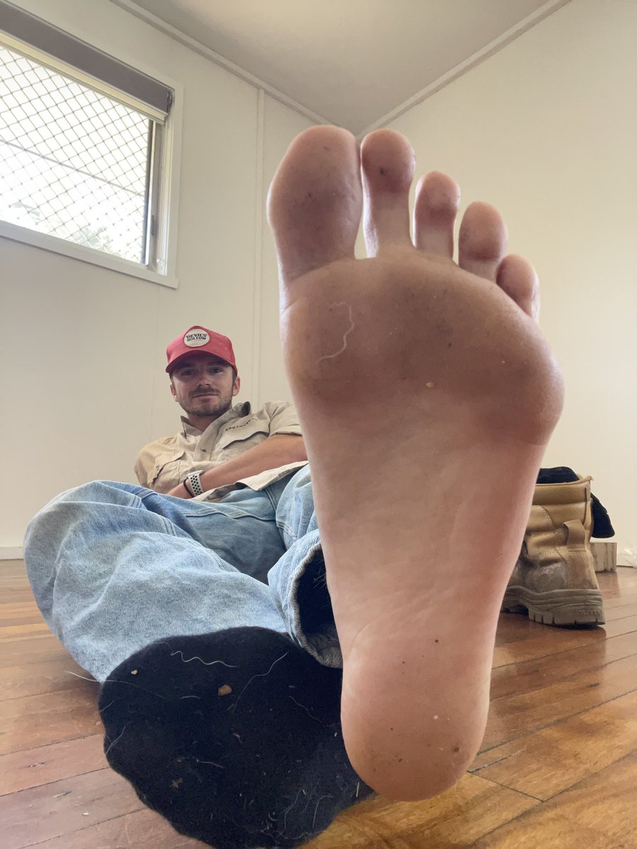 New house, first pic. I don’t think my neighbors realize how lucky they’re going to be 🫣