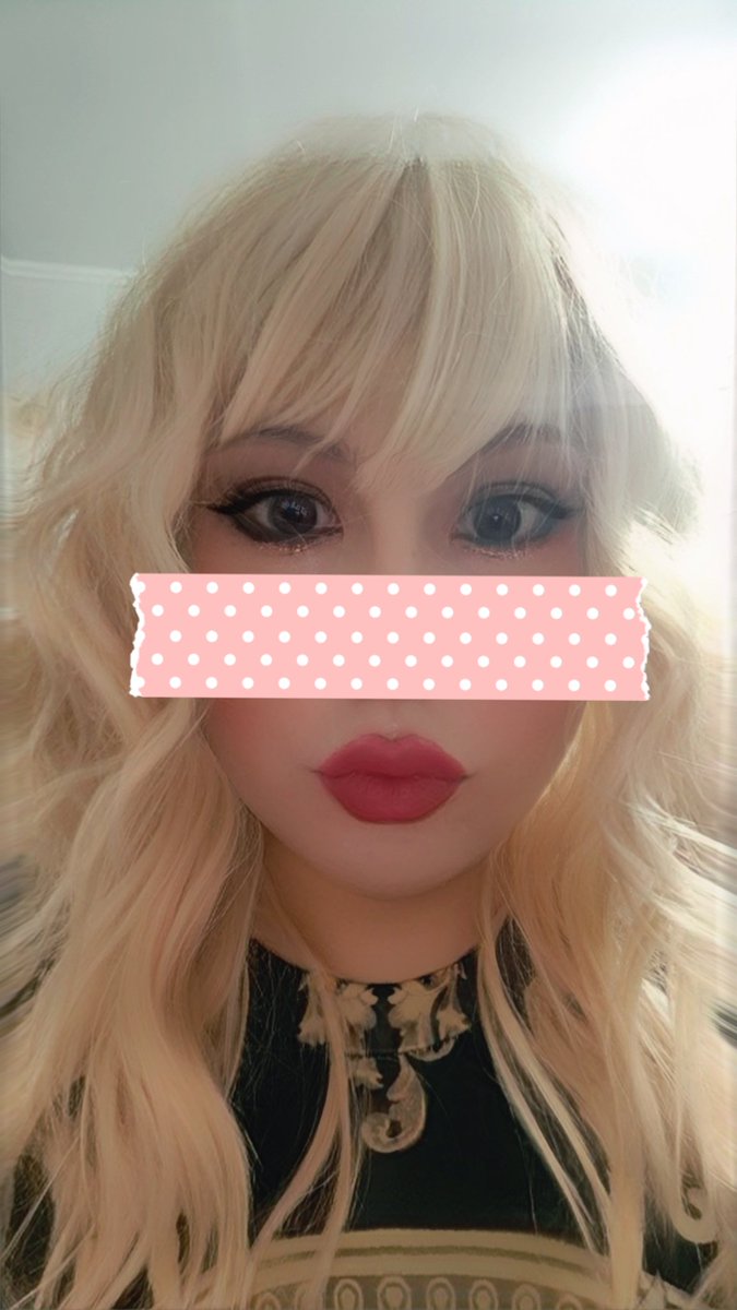 너무 얼굴 다 나온 건 삭제 ㅋㅋ
코라도 가려야징
#시디 #crossdresser
