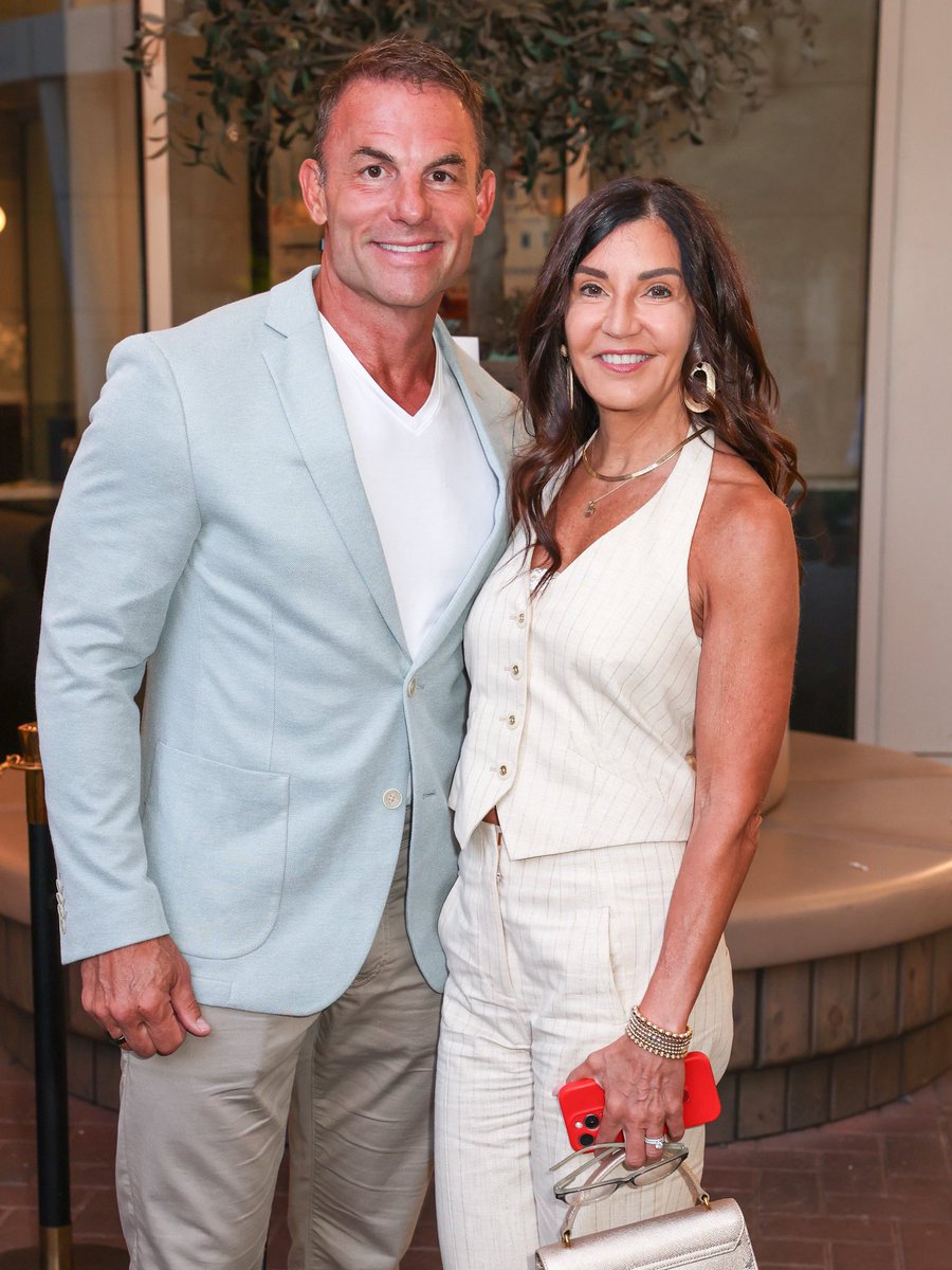 CovertThreads's tweet image. Beauty and da Beast!