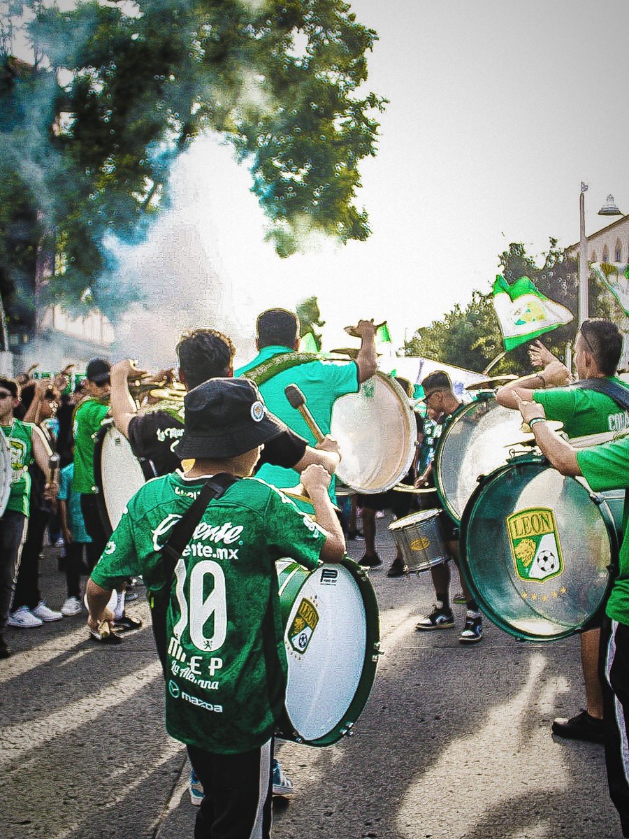 Las nuevas generaciones 🦁🎶 

#lamurgadeleon 
#delirantes