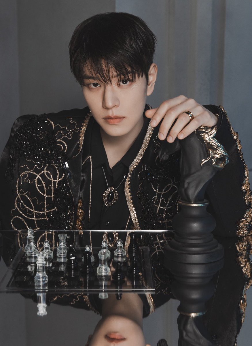 THE BENEVOLENT PRINCE OF PUPPIES