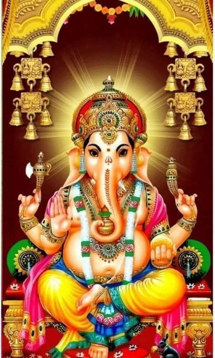 गणपति जी को 
सादर नमस्कार 
गणपति जी आपको
खुशियां दे आपार 
🙏🙏🙏🙏