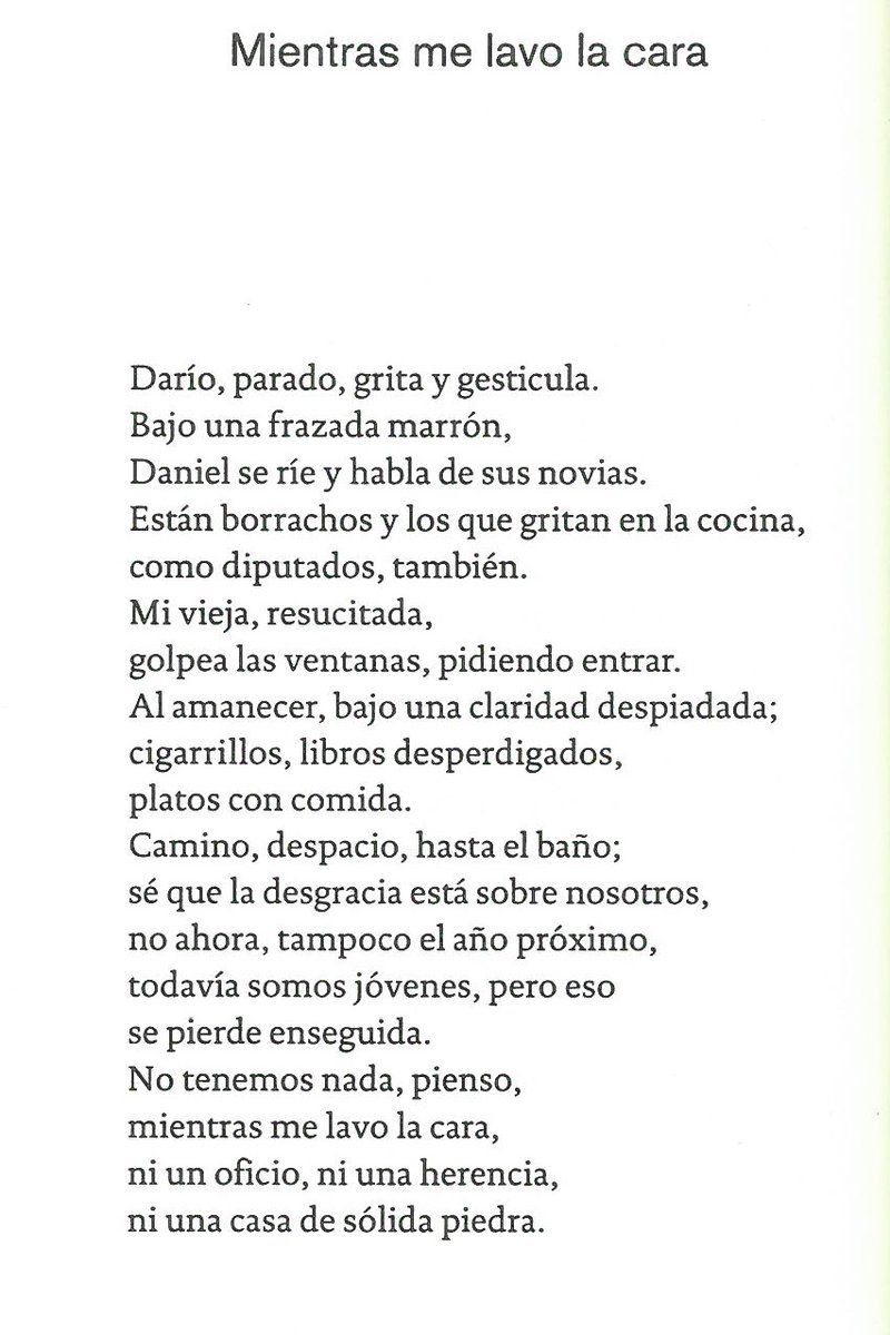 Noche, sueño, y buen día primeras luces del día.
