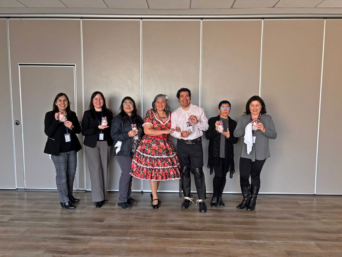 💃🕺 ¡La cueca se vive en ANEC!

💪 El Taller de Cueca organizado por ANEC sigue creciendo: invitamos a más socias y socios a sumarse!

En la previa de las Fiestas Patrias, nuestros socios y socias de ANEC disfrutaron una entretenida jornada del Taller de Cueca. 🎶