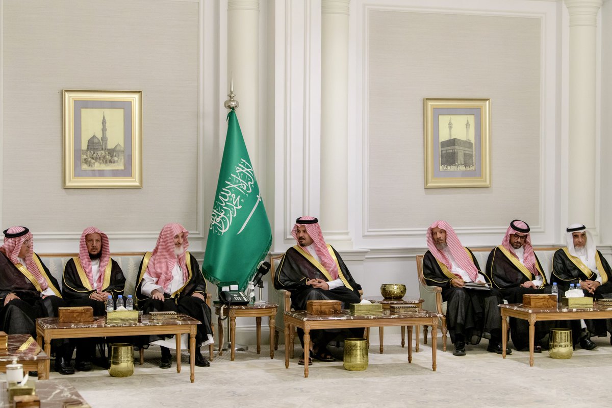 imarat_almadina's tweet photo. وأشار أمير منطقة #المدينة_المنورة إلى أن المنطقة، وبالتكامل مع الجهات ذات العلاقة و #القطاع_الخاص، تعمل على تطوير هذه المزارع الوقفية وتحويلها إلى منصات تنموية واقتصادية رائدة، تعزز استدامة الموارد، وترسخ مكانة المدينة بوصفها مركزًا عالميًا للأوقاف ومنارة حضارية للأمة والعالم. https://t.co/qeuCSpXjUV