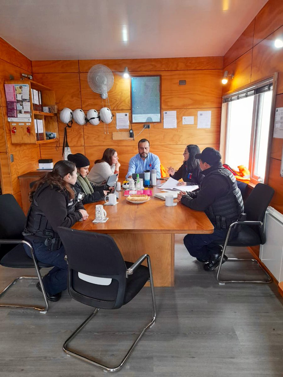 drtloslagos's tweet photo. 🔍En el marco de la puesta en marcha del nuevo sistema de fiscalización #SGI equipo de la #IPTPuertoMontt y de la Unidad de Inspección Focalizada del Depto. Inspectivo realizaron hoy visitas inspectivas en #IslaMaillen 🚤👉🏻 https://t.co/mgqkqMlOtB
