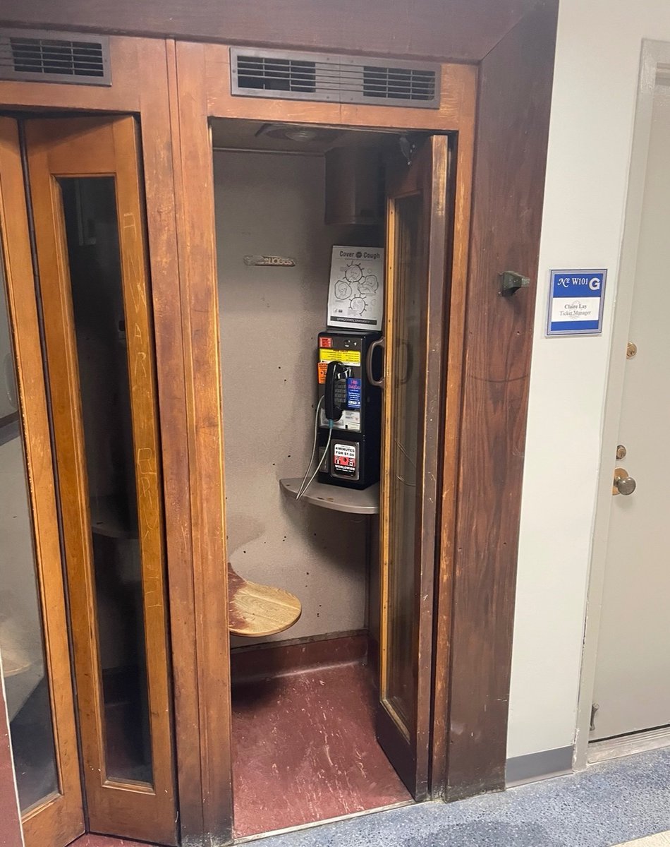 HoyaMentality's tweet photo. If Georgetown ever tries some BS where they turn the Historic McDonough Arena phone booths into Zoom prison cells, I pledge to do the PETA thing where I glue myself to a phone booth until the administration relents. 

#PromisesMadePromisesDelivered https://t.co/f2Ithr1J8A