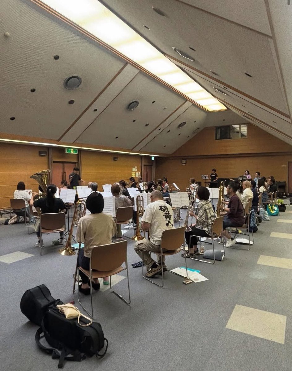 kanisui1970's tweet photo. 先日の日曜日は団員がたくさん集まり
定期演奏会の曲を練習しました🎶

⭐️定期演奏会⭐️
12月14日（日）
蟹江公民館です

※今日は休団していた団員が復帰し一緒に演奏する事ができました❤️❤️ 久しぶりに元気なお顔が見られて嬉しかったです！！

＃定期演奏会
#蟹江吹奏楽団 https://t.co/Vi6BxwUAz9