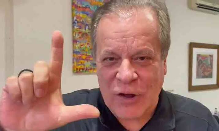 Chico Pinheiro é Lula! Faz o L!!!