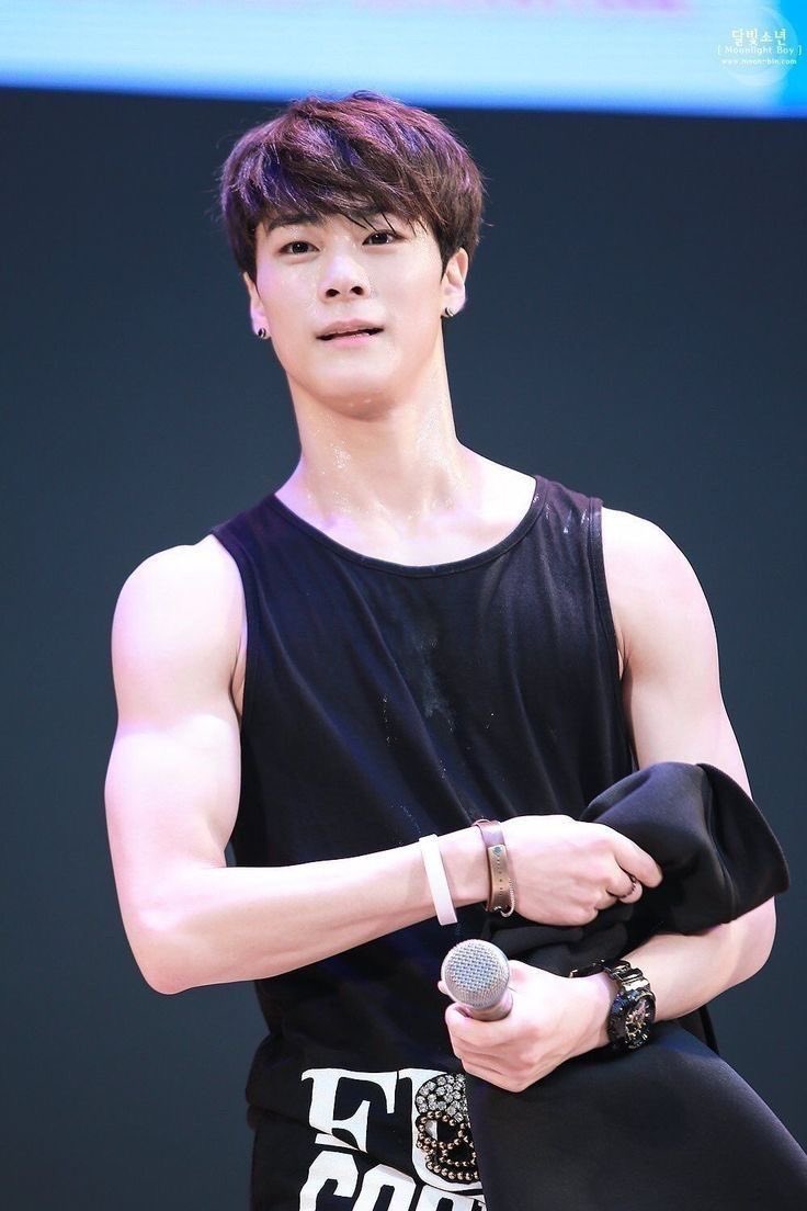 moonbin archive™️ tweet media