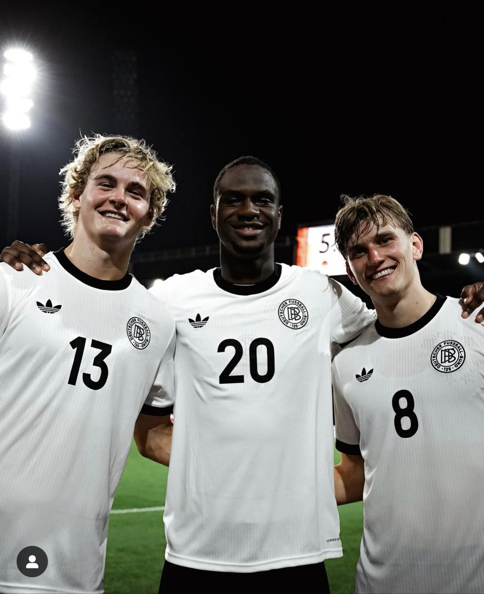 sofafit's tweet image. Wie hart geht das Bild bitte?
#fcunion