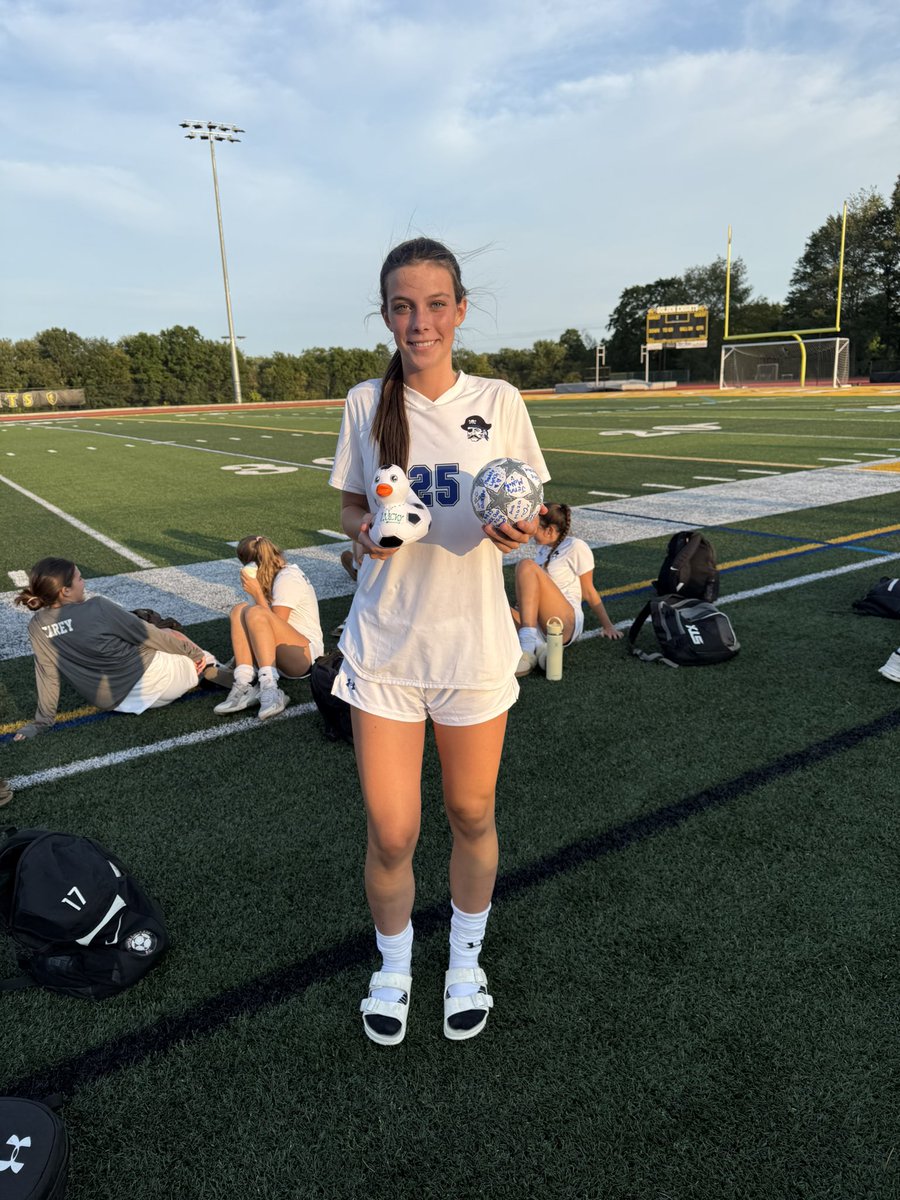 #Pride, PR 6-0 vs Nanuet. Jenna Silver, Grace Palumbo, Taylor Donnelley, Katie Duffy each score 1 &amp; Sophia O’Reilly score her first 2 varsity goals! Maddy, Grace, Jenna &amp; Kate with 1 assist each. Lucky Duck POG goes to Sophia💪⚽️👏<a href="/PRAthletic/">PearlRiverAthletics</a> <a href="/StephenHaynes4/">Stephen Haynes</a>
