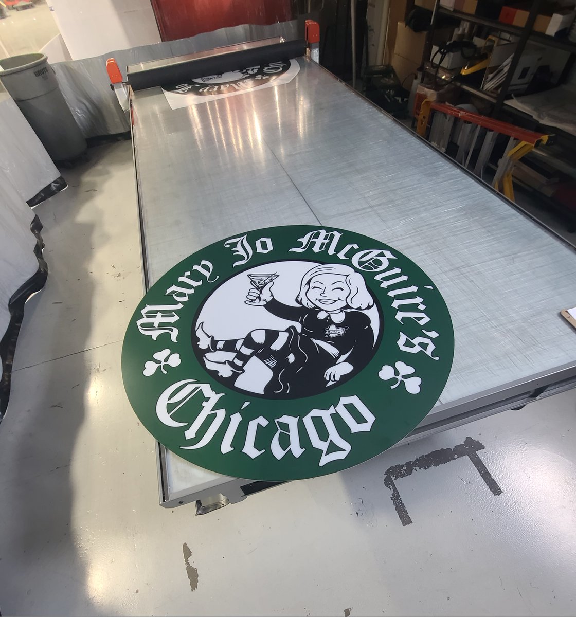 🌟 Elevate your brand with vinyl signage! 🎉 Cost-effective and eye-catching, it's the perfect solution for businesses looking to make a BIG impact. 💥 Whether it’s bold banners or window decals, vinyl graphics grab attention and drive foot traffic. 🏪✨#VinylSignage 🚀📈