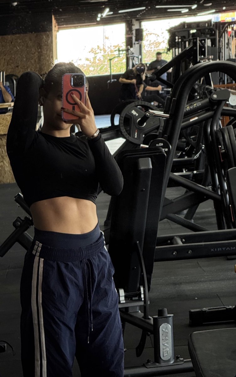 yourfavsll's tweet photo. #gym #gymrat #mexican #love #x #firstpicture https://t.co/A43qDRjvPp