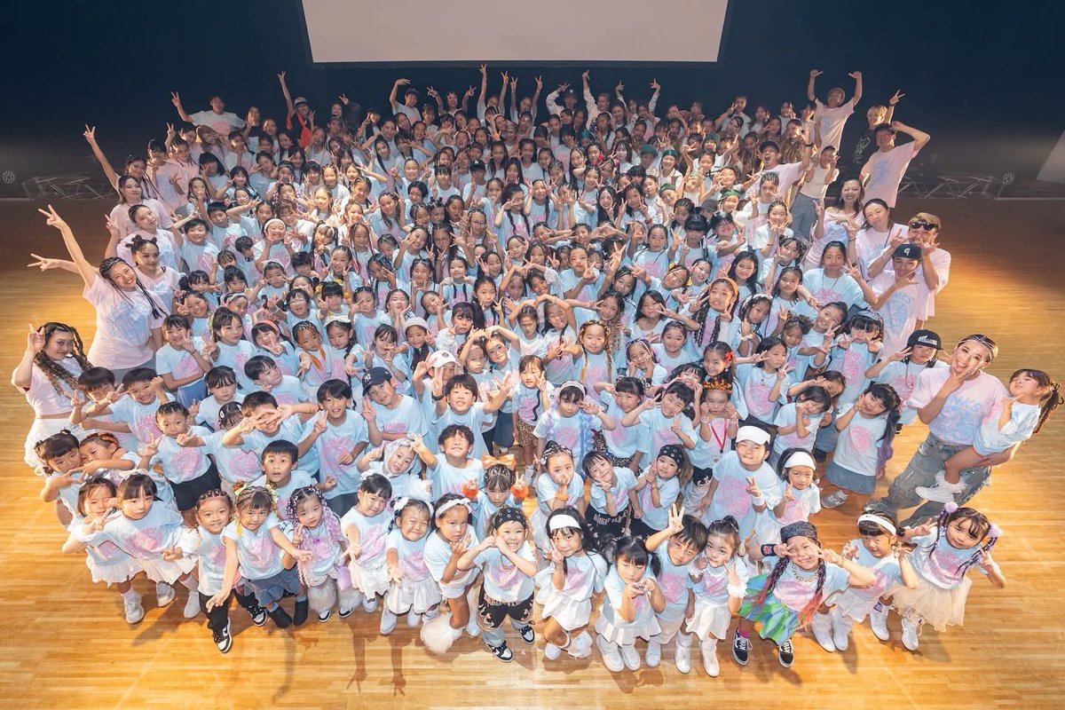studioearly's tweet photo. ✨2025 STUDIO EARLY 発表会 LINKS✨
たくさんのご来場・ご視聴、本当にありがとうございました！
今年のテーマは「繋がる」
これからも生徒と共に“見たことのない景色”を目指して挑戦していきます🔥
#STUDIOEARLY
#スタジオアーリー 
#発表会LINKS 
#繋がる
#伊勢から全国へ https://t.co/Dtje7MxBtN