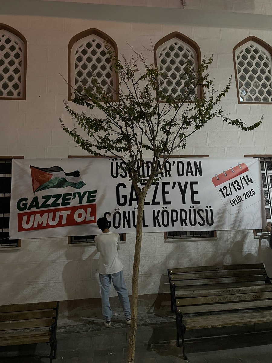 Üsküdar’ı Filistin bayrakları ile donatan İHH’yı tebrik etmek lazım, Allah razı olsun.