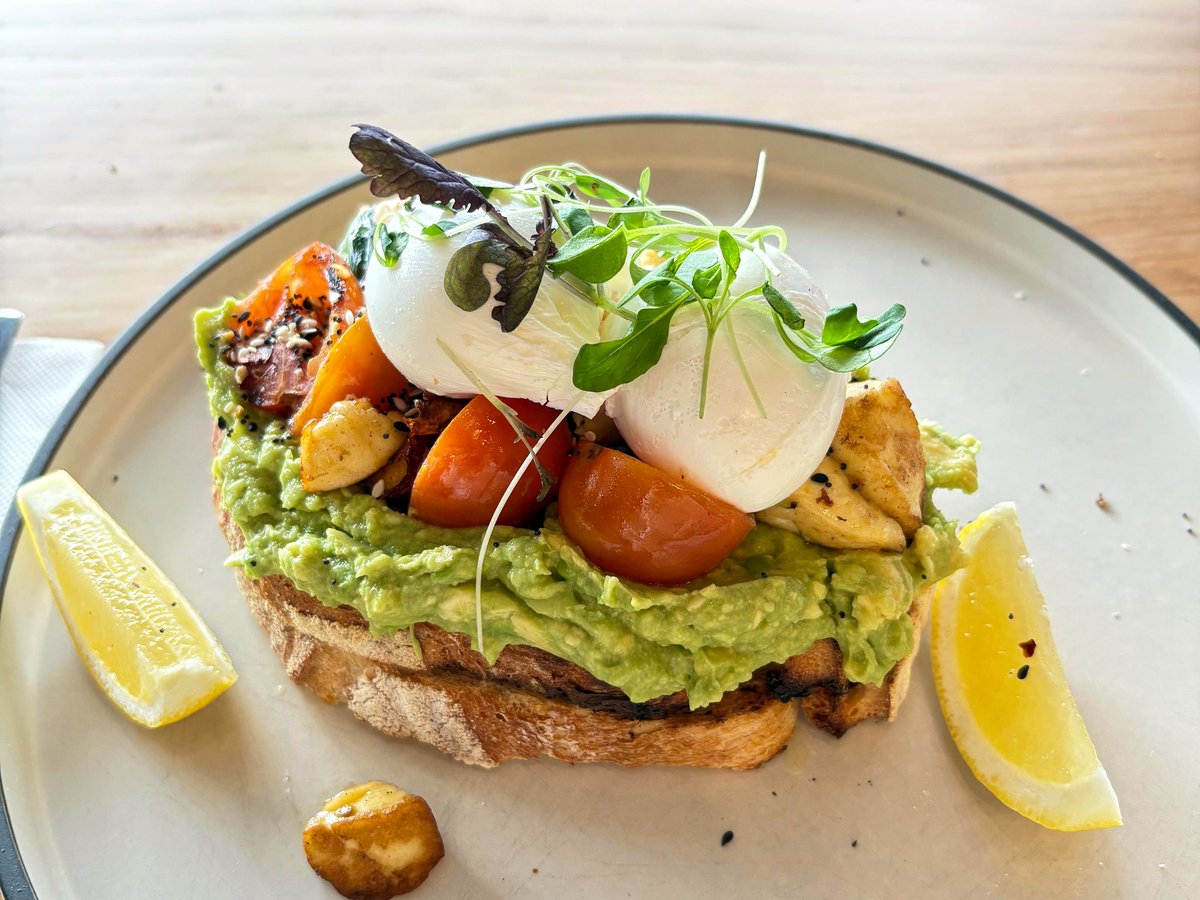 Mina | Solo Travel + Digital Products tweet media