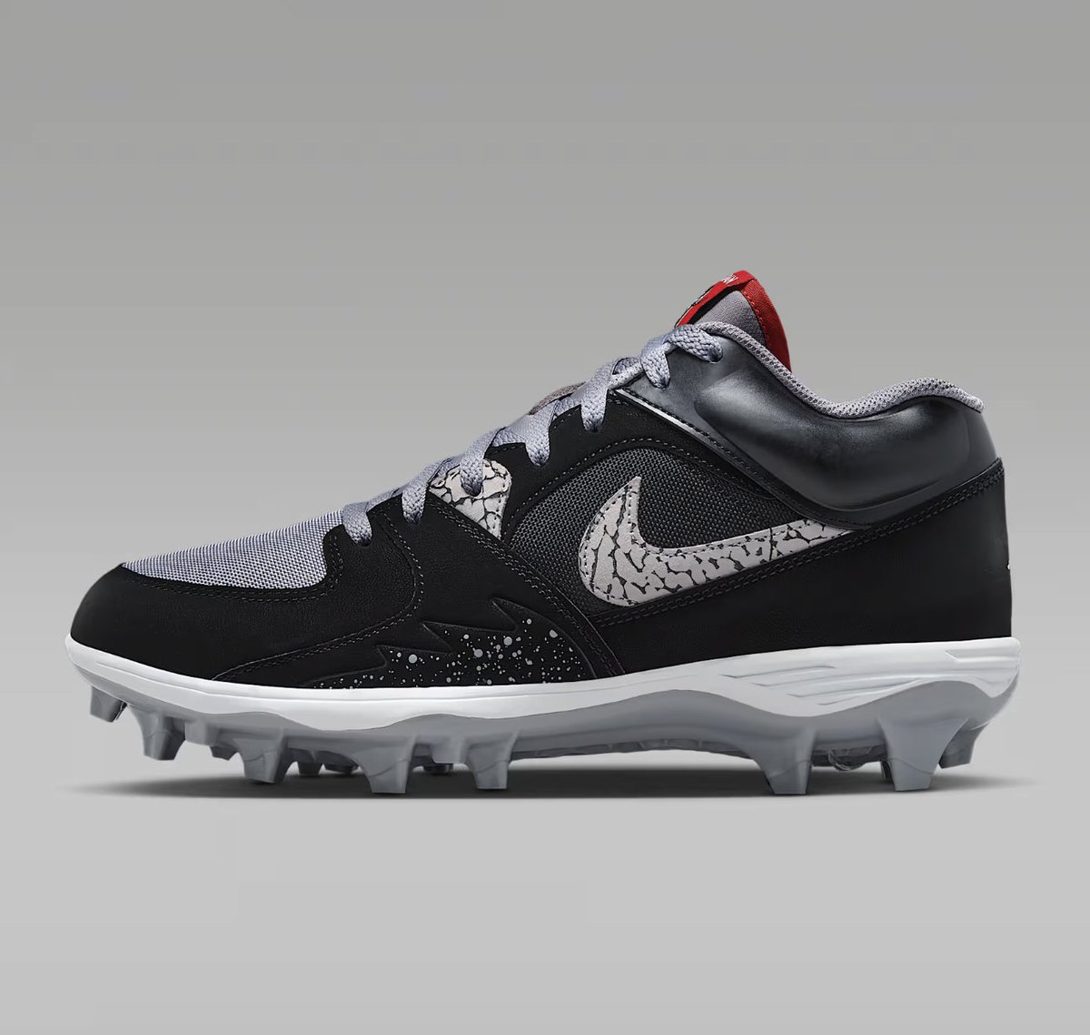 SOLELINKS's tweet photo. Ad: Jordan Stadium 90 TD Football Cleats 'Black/Cement Grey' on sale for $99.98 + FREE shipping, discount applied in cart => https://t.co/GBkYvziiyE https://t.co/leQzMD3Jyx