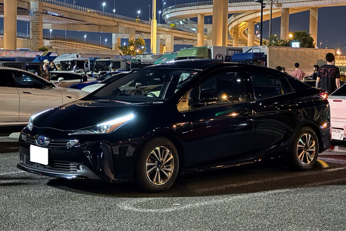 fuji6ce's tweet photo. 50系プリウス後期型 Sグレード
ついに納車しました！
憧れだったサンルーフ付き✨

プリウス導入に伴い、カプチーノとラパンSSは卒業。
これからはロードスターとの2台体制です。 https://t.co/wzgrH74k3w