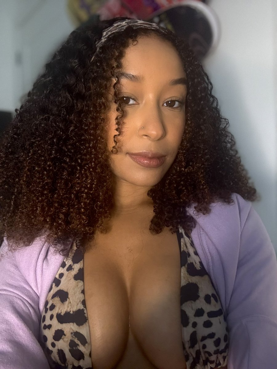 kittyykarmaa's tweet photo. Happy Titty Tuesday 🍒🥰 https://t.co/gXUV4qFkNt