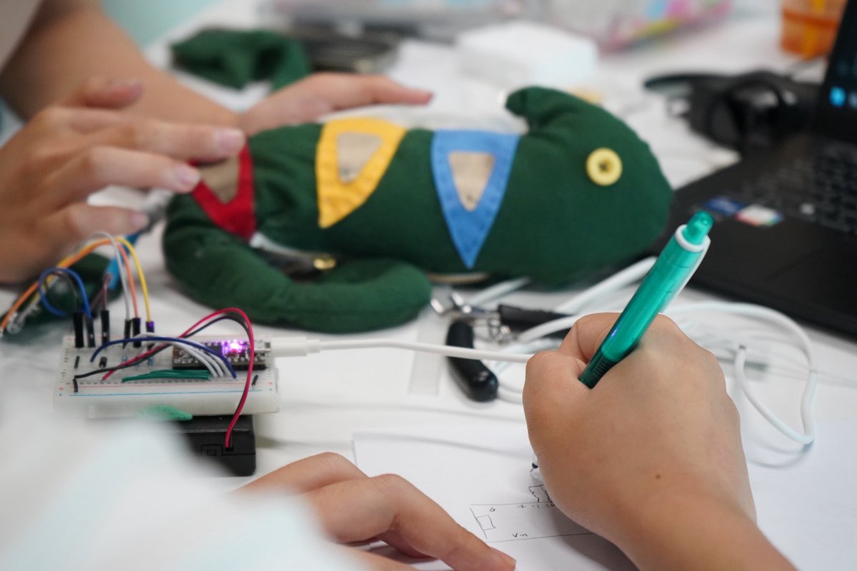 Soft Technologies Lab tweet media