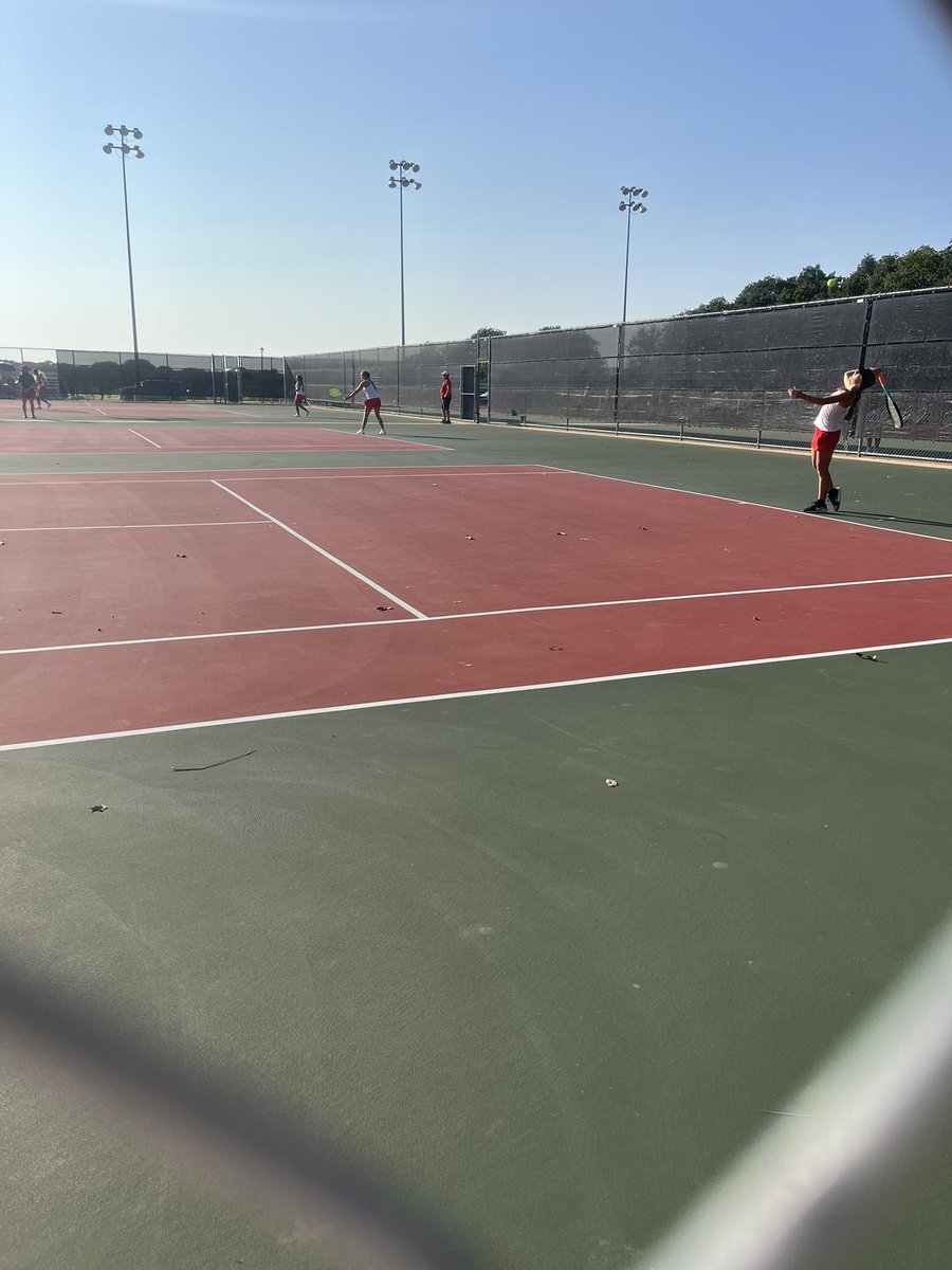 Let’s go Broncos!! Beat Belton! 🙌🏻🎾