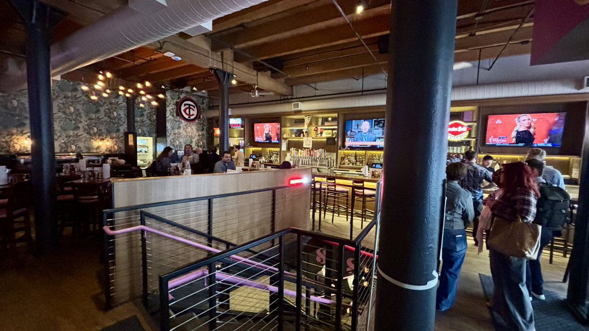 MayorFrey's tweet image. Every new business is another reason to celebrate downtown’s momentum. Welcome to the Warehouse District, Smorgie’s— glad you’re on the menu!