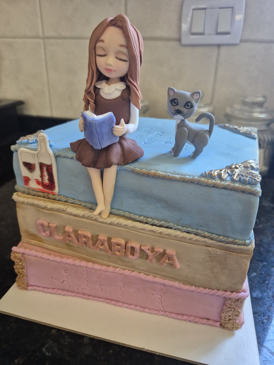 Paso para recordarles que <a href="/Aguscake/">Coca Taylor</a> hace tortas extraordinarias porque logra expresar el deseo del cliente en todos los detalles.
¡Gracias por tu talento y amor por el producto que haces con tanta dedicación! 🫶❤️
Todos felices y agradecidos.