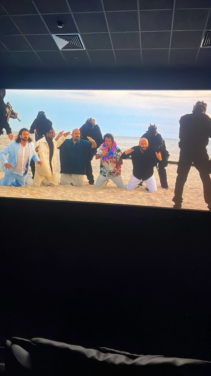 طقوس اللي ماعنده محاضرات الصباح بدري .