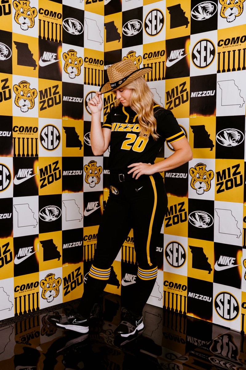 1st official visit was AMAZING! Thank you <a href="/MizzouSoftball/">Mizzou Softball</a> for an incredible weekend. Top-notch facilities and a special softball family! 💛🐯🖤
<a href="/emma_raabe/">Emma Raabe</a> <a href="/CoachLarissaA/">Larissa Anderson</a> <a href="/epsteinhitting/">Coach Ep</a> <a href="/CoachJayGwyn/">Assistant Softball Coach, MIZZOU</a> <a href="/FPXPickett/">Fury Platinum X - Pickett</a> <a href="/FuryPlatinum/">FuryPlatinumSoftballClub</a> <a href="/ExtraInningSB/">EXTRA INNING SOFTBALL</a> <a href="/SoftbalAmerica/">Softball America</a> <a href="/ConnectSports_/">Connect Sports</a>